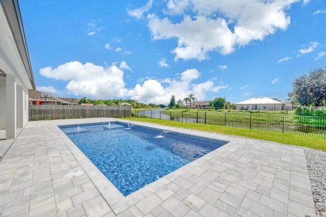 Photo - 912 SW Bellevue Ave