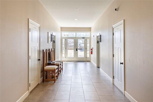 Photo - 212 SE A St Unit 13