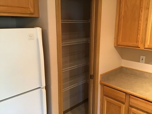 Photo - h978 - 980 Unit 980