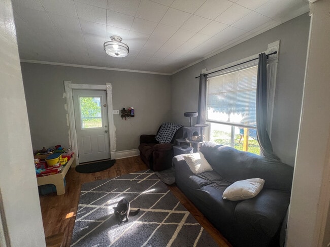 Photo - 362 N Line St