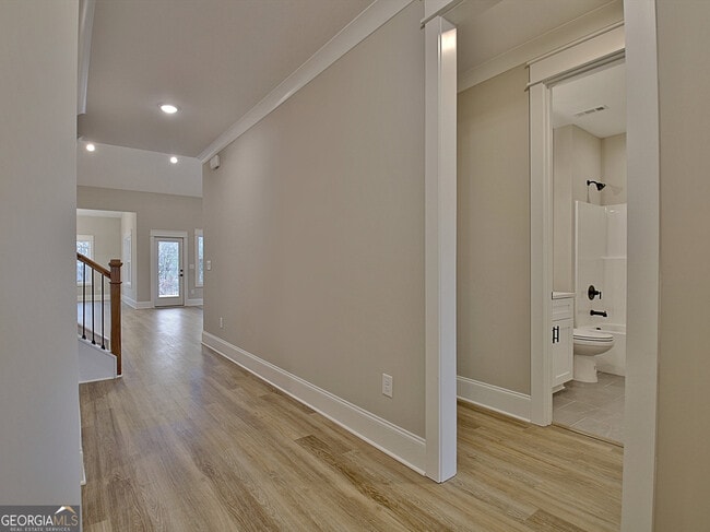 Photo - 190 Redhaven Dr