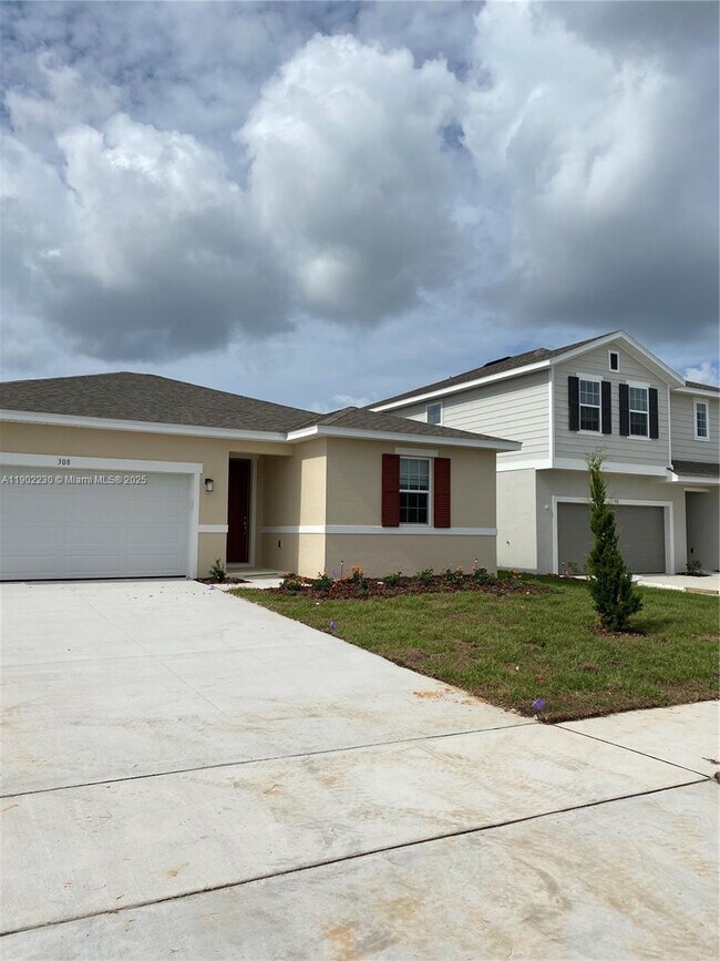 Photo - 308 Lake Smart Cir