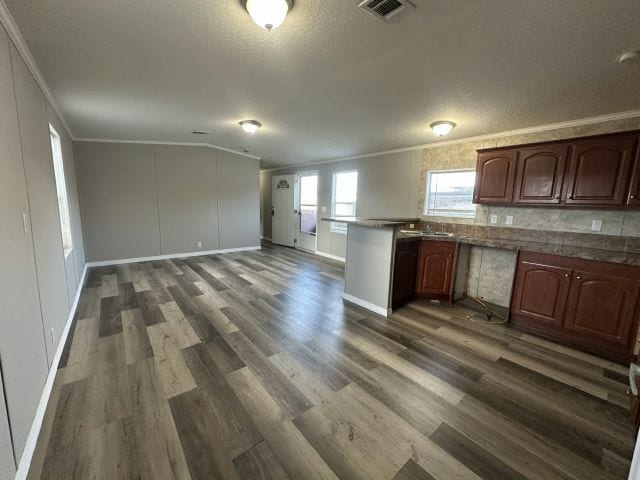 Photo - 2015 Scranton Ave