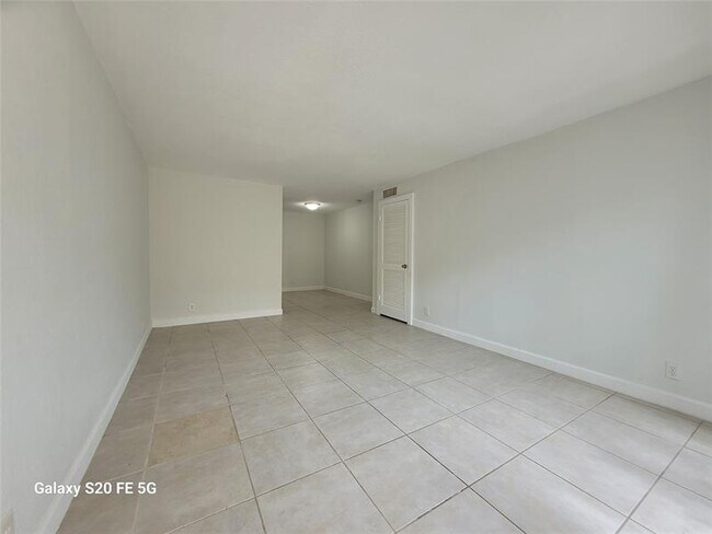 Photo - 10880 Royal Palm Blvd Unit 10880