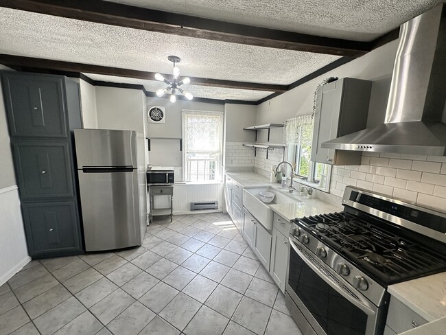 Photo - 203 Third St Unit 3