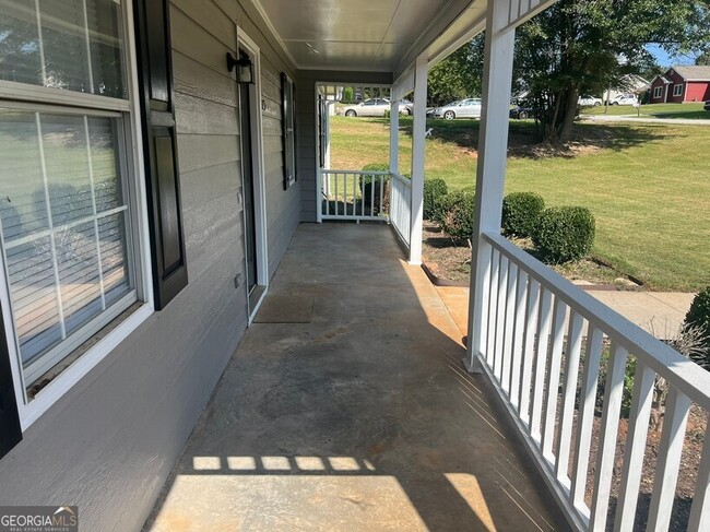 Photo - 115 Falcon Ridge Dr