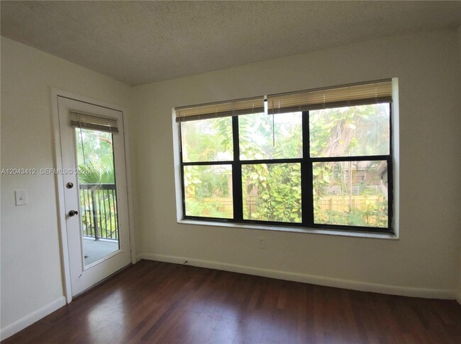 Photo - 4241 W McNab Rd Unidad 27