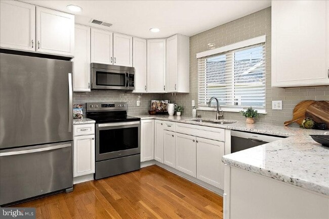 Photo - 354 The Plantations Blvd