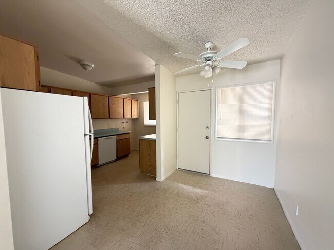 Photo - 246 Kashmir Ln