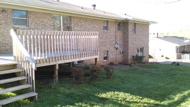 Photo - 2512 Sharron Dr