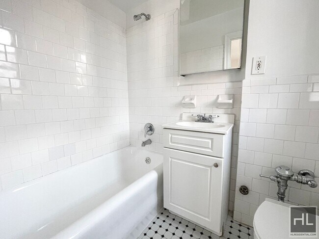 Photo - AMSTERDAM AVENUE Unidad 6F