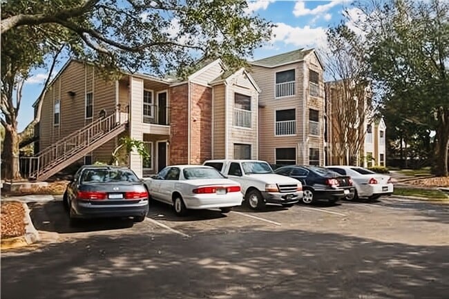 Building Photo - 2/2 Condo in Park Central, Millenia Area, Orlando