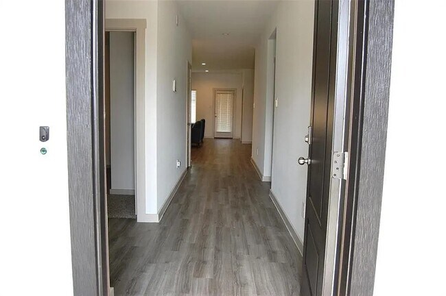 Photo - 7839 Murciana Dr