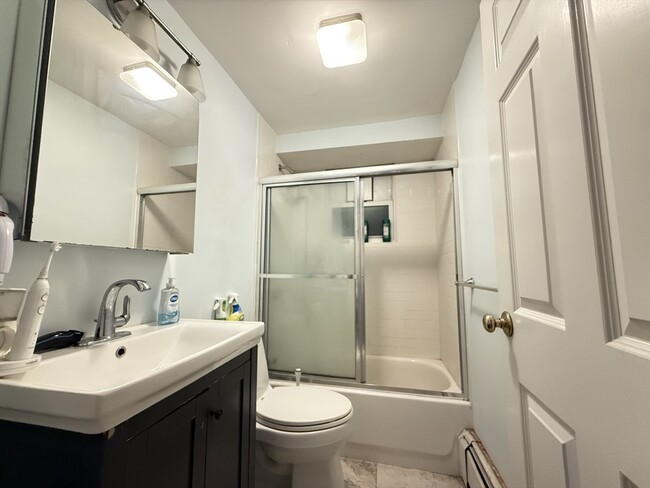 Photo - 259 Beacon St Unidad 2