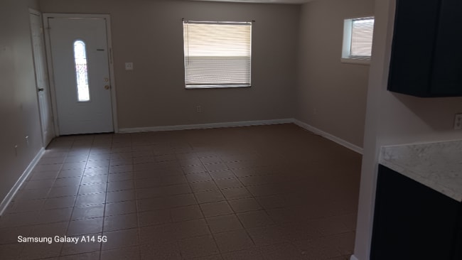 Photo - 2492 Victor Rd