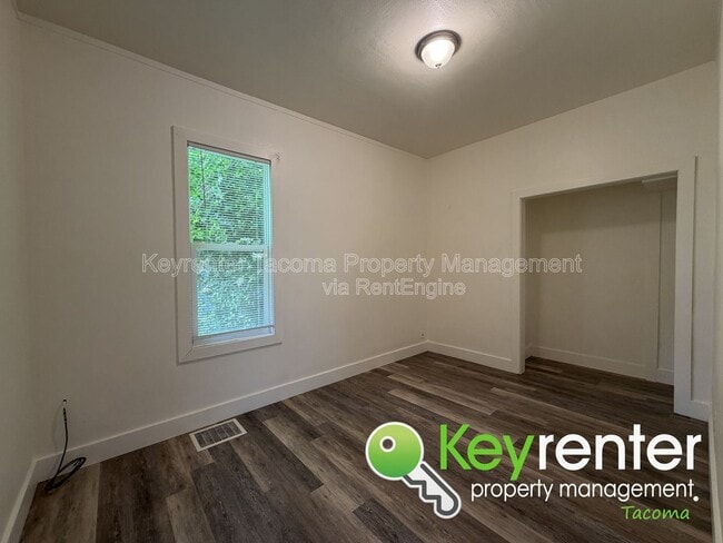 Photo - 3620 S M St