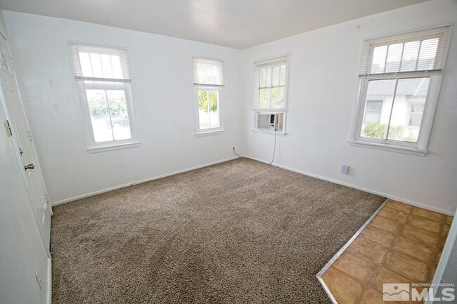 Photo - 1050 Holcomb Ave Unit A