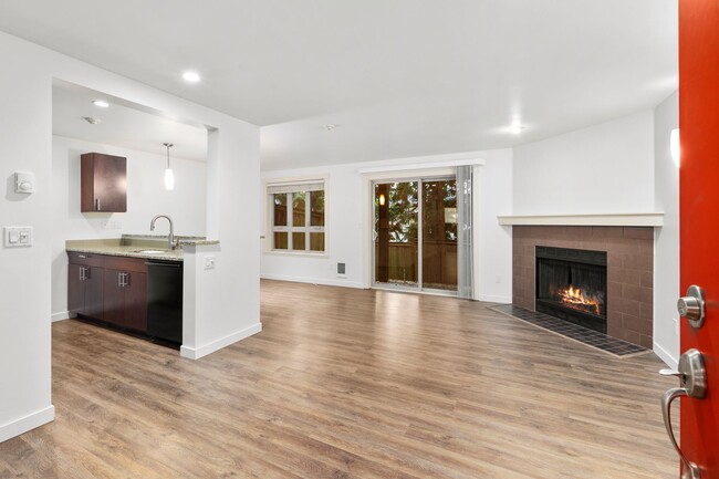 Photo - 15070 NE 82nd St Unidad #103 Rental