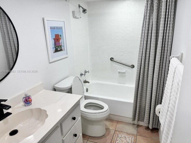 Photo - 5005 Collins Ave Unit 1404