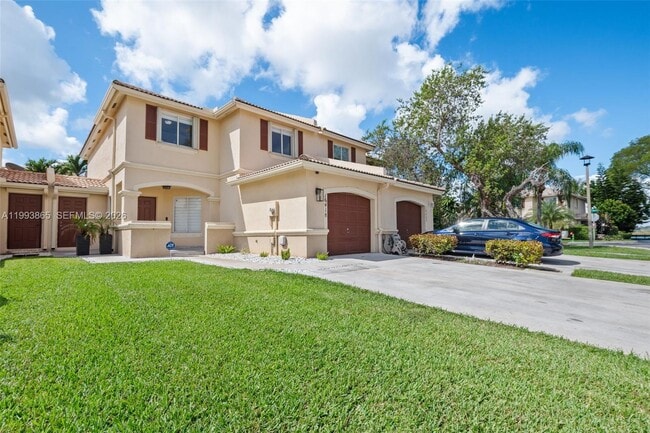 Building Photo - 16418 SW 72nd Terrace