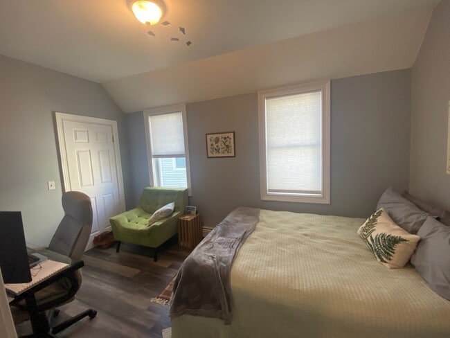 Bedroom 2 - 173 Orms St Unit 2