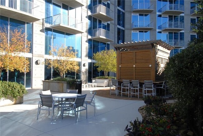 Photo - 400 W Peachtree St NW Unit 3511