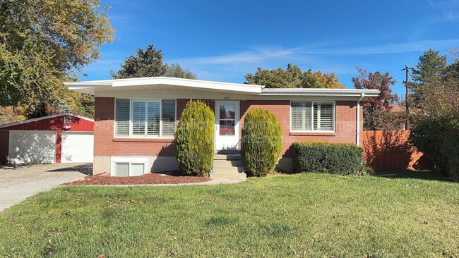 Photo - 967 Charlton Cir