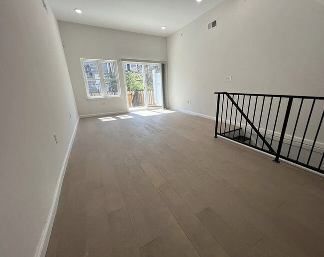 Photo - 2632 Manton St