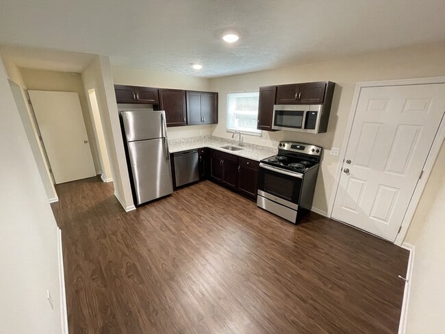 Photo - 956-988 W. Liberty St. - 988-A