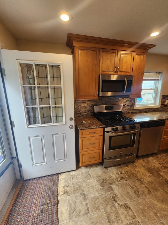 Building Photo - 632 Piermont Ave Unit 2 Rental