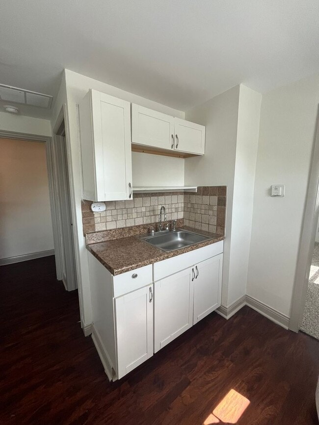 Photo - 1694 S Washington Ave Unit 1694 S Washington Avenue B