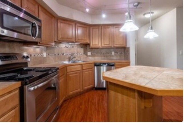 Photo - 13511 97th Ave E Unidad 204