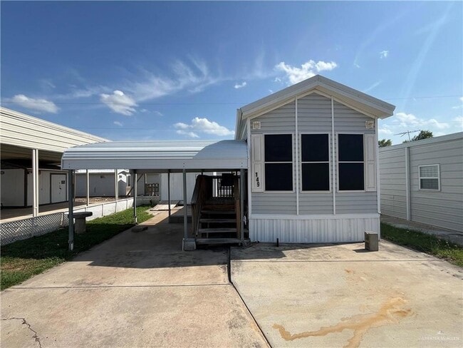Building Photo - 149 Lantern Ave