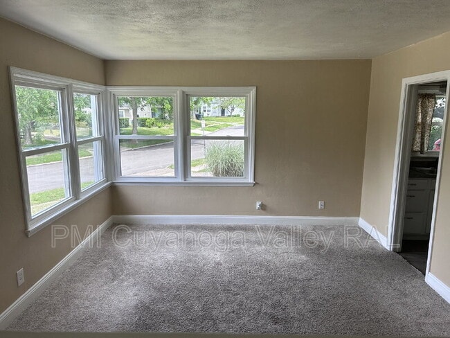 Photo - 2364 Suncrest Dr