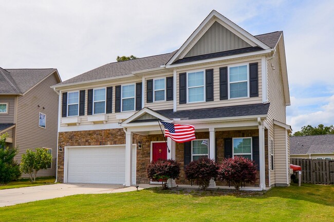 Photo - Gorgeous 5 Bedroom Home in Neighborhoods of Holly Ridge