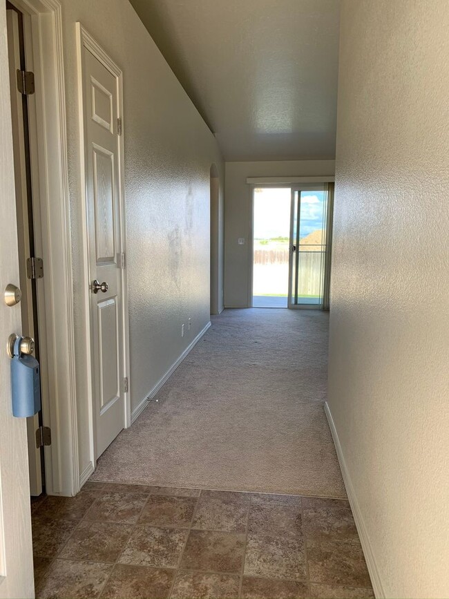 Photo - Adorable 3 bed 2 bath home in a quite Cald...