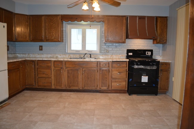 Spacious enough for a table too - 127 Sheldon Ave Unit 127