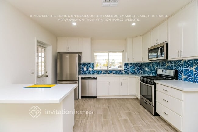 Photo - 743 W Ivanhoe St