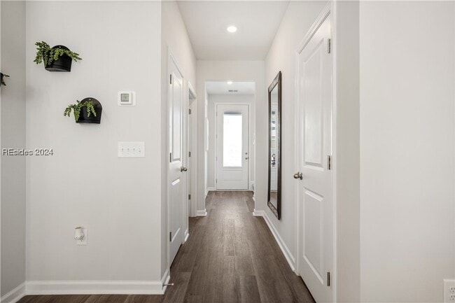 Photo - 7 Whispering Oaks Cir
