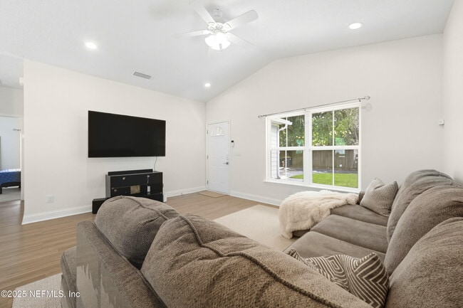 Photo - 1168 Wycoff Ave