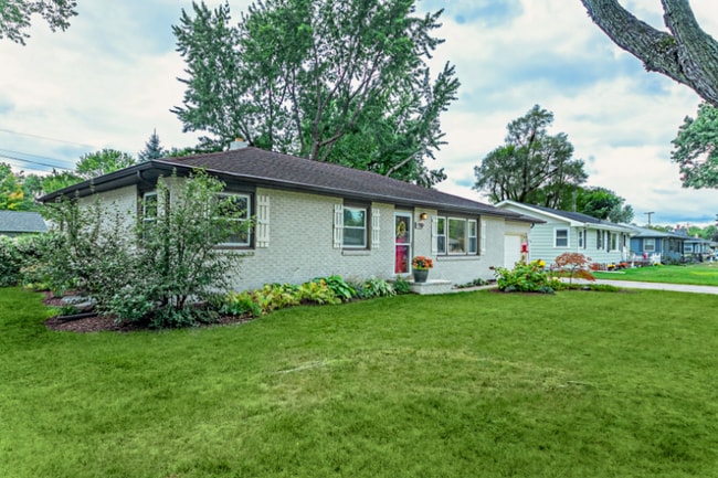 Photo - 710 Clemens Ave