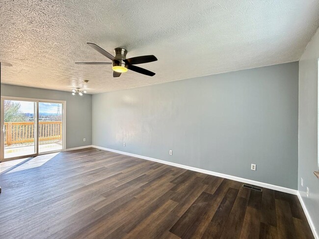 Photo - 275 Stone Dam Rd