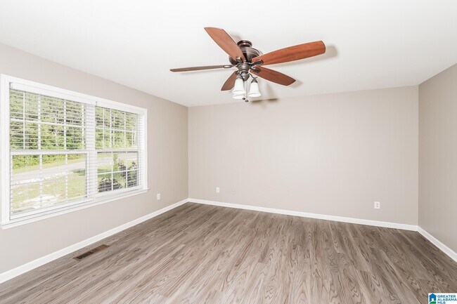 Photo - 865 Moonlite Dr