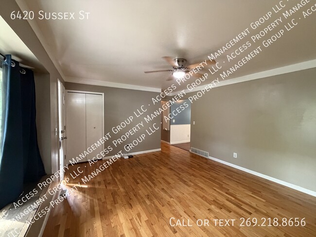 Photo - 6420 Sussex St