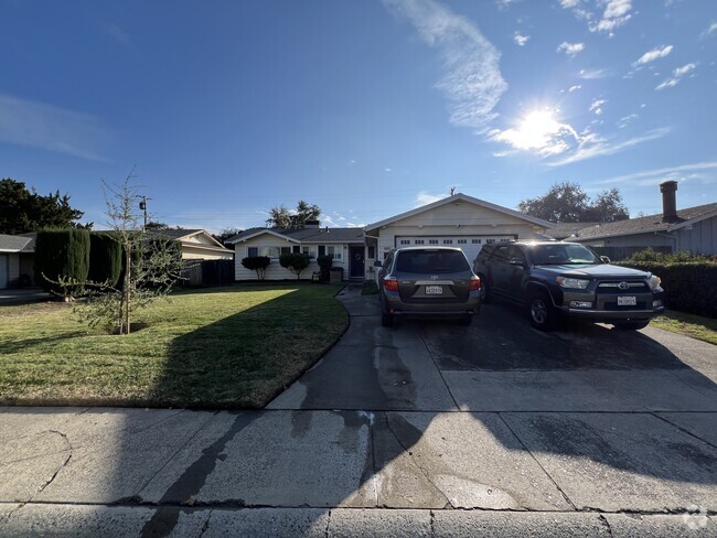 Building Photo - 5414 Colusa Way Rental