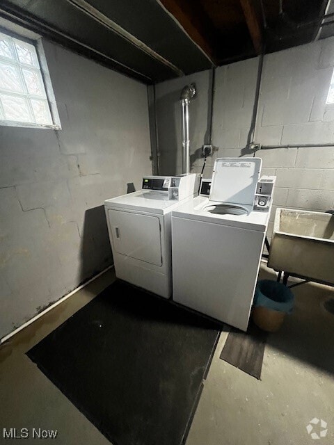 Building Photo - 5120 Glenwood Ave Unit D Rental