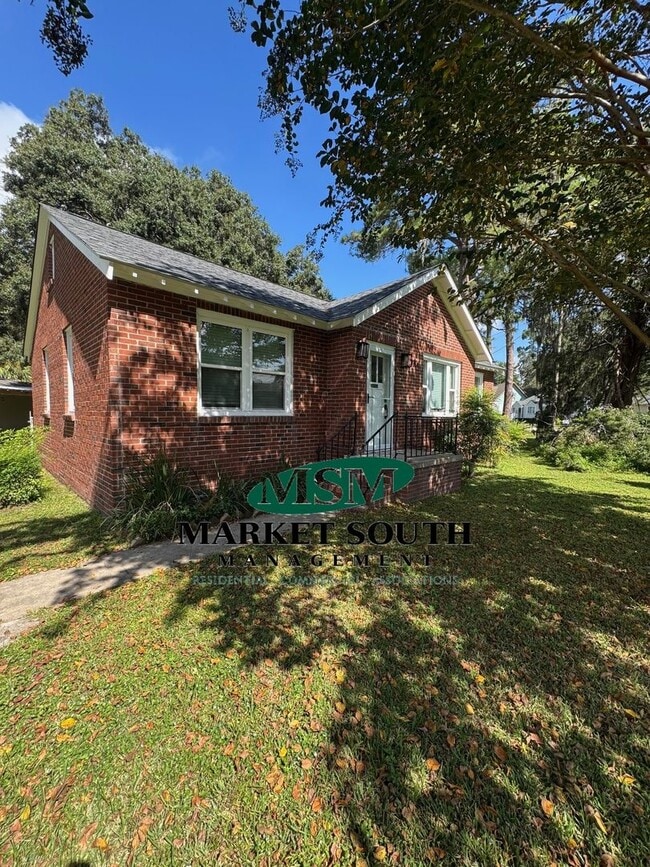 Photo - THUNDERBOLT COTTAGE!- AVAILABLE NOW!