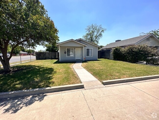 Building Photo - APPLY FOR THIS LOVELY HOME NOW!