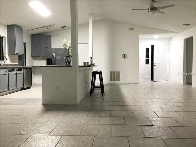 Photo - 5419 Stirrup Way