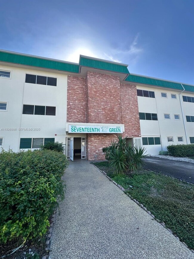 Photo - 1450 Atlantic Shores Blvd Unit 204
